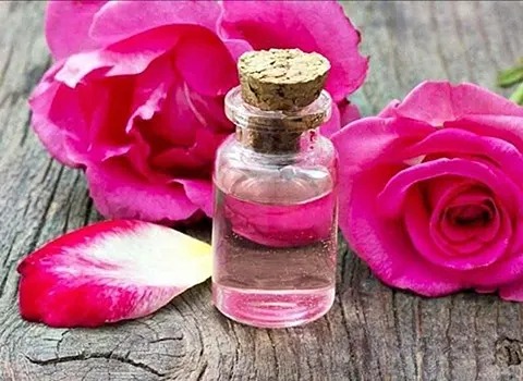 تصویر 1 از قیمت گلاب کاشان اصل + خرید باور نکردنی
